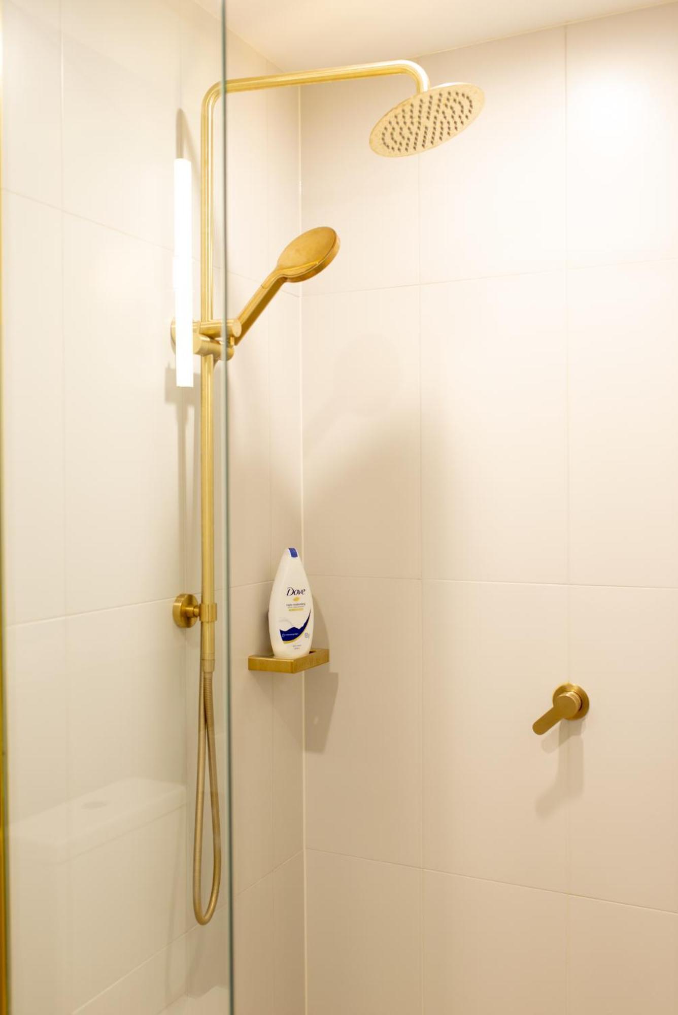 Apartment Next To Public Station, Boxhill Central, 2 Bedrooms, Free Parking And Wifi 박스 힐 외부 사진